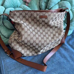 Great GG Canvas Messenger Bag!